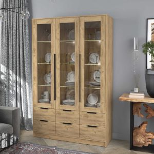 Шкаф трехстворчатый распашной Концепт КТ-ШВ3 с витриной дуб золотой-дуб золотой в интерьере