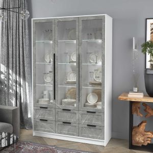 Шкаф трехстворчатый распашной Концепт КТ-ШВ3 Тренд с витриной с подсветкой белый платинум-керамика в интерьере